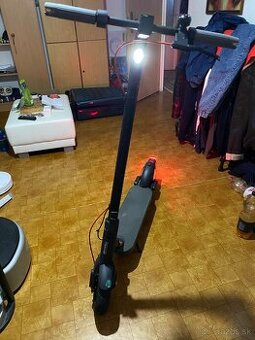 Predam Xiaomi Kolobezku 4 Pro (2nd gen)