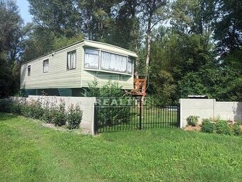 Pozemok 250 m2 s chatkou pri čarovných ramenách Dunaja -...