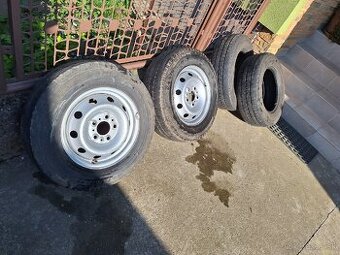 205/70 R15C