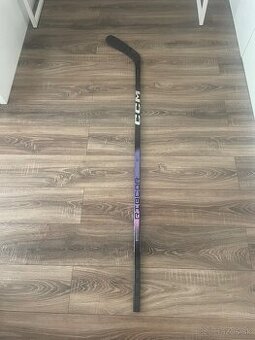 Predam hokejku ccm trigger 8pro 70flex p29