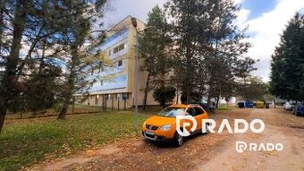RADO | veľký 1-izbový byt s veľkým balkónom, k výstavisku- T