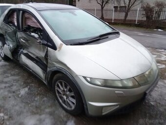 Auto na nahradne diely - 1