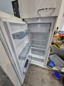 Predám vstavanú chladničku s mrazničkou Gorenje