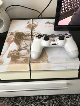 PlayStation 4 + ovládač + 9 hier – výborný stav