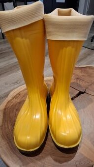 Gumáky s oceľovou bezpečnostnou špičkou č. 39