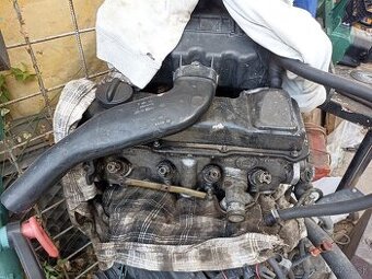 Predám kompletnú hlavu valcov golf mk1/mk2 1.6D