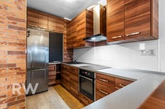 REWIN I Priestranný byt s pocitom rodinného domu – Malý Biel