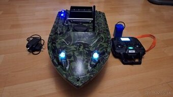 Zavážacia loďka C118 s GPS navigáciou zelená