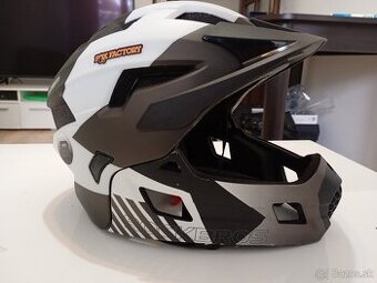 Cyklistická prilba pánska