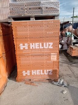 Heluz tehly