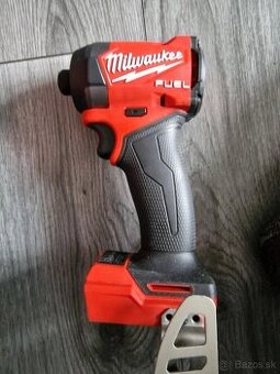 Rázový utahovák Milwaukee M18FID3 18v 1/4