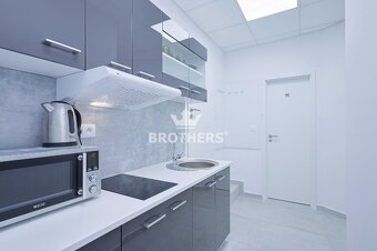 PRENÁJOM .BYTOVEJ JEDNOTKY 40M2,3MIN OD VW BA PRE FIRMY