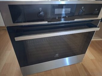Elektrická vstavaná rúra Electrolux