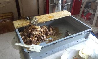 Plastova prepravka na odvieckovanie ramikov