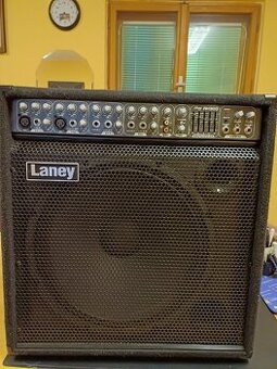 Laney 450W viacucelovy combo