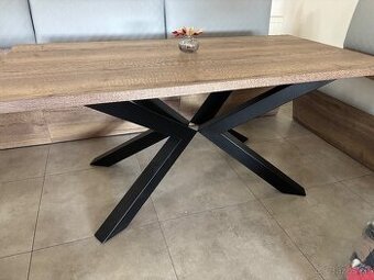 predám jedálenský stôl s X nohou\DUB halifax Tabakový