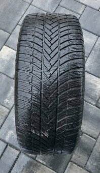 Zimne pneu 245/45 r18 bridgestone - 1