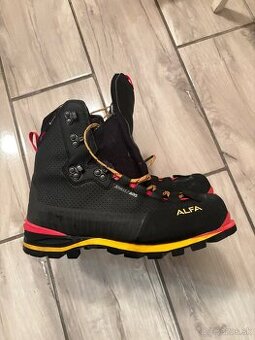 Turistické topánky 44