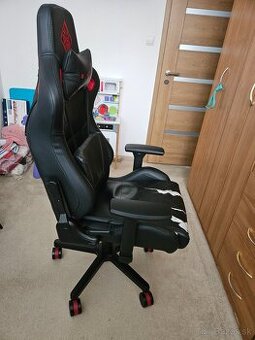 HP Omen Citadel hráčske kreslo