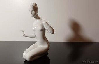 Nádherný porcelánový Akt Royal Dux bez poškodenia