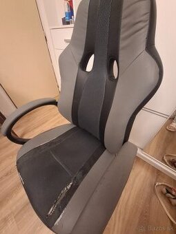 Kancelárska stolicka