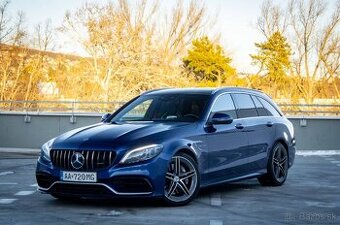 Mercedes Benz C63 AMG w205 - TOP stav