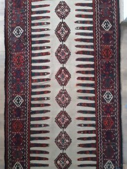 Pravý ručne viazaný perzský koberec Jomud - 226 x 90 cm