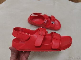Sandálky Minnie č. 13/32 cena 5,50e