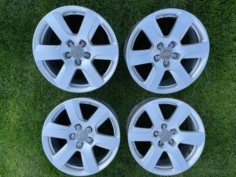Audi r17 5x112 + letné pneu