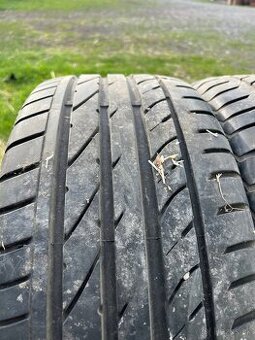 245/40r18