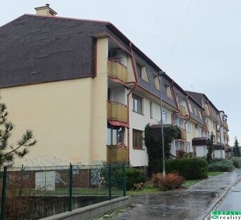 Na predaj veľkometrážny 3 izbový byt aj s garážou, Sereď