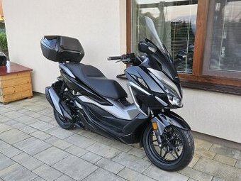 Honda Forza 350