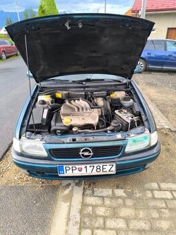 Opel astra 16i