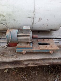 Motor