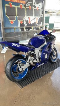 Yamaha R6 2002