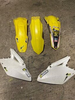 Suzuki rmz