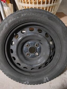 Predám zimné pneumatiky na diskoch na toyotu yaris 2017