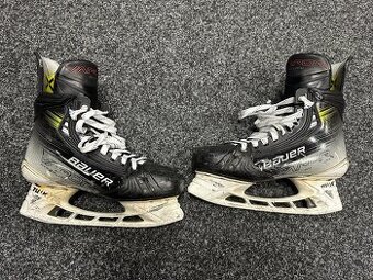 Hokejové korčule Bauer hyperlite 2