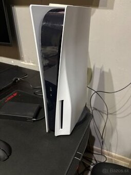 Predám PS5 pôvodná verzia z mechanikou, originál krabica