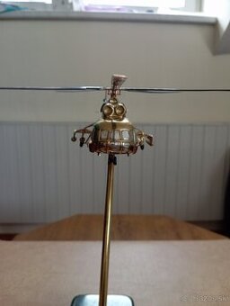 Ponúkam na predaj šachy, zberateľský vrtuľník Mi-8