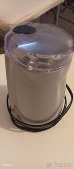 Kávový mlyncek.toustovace