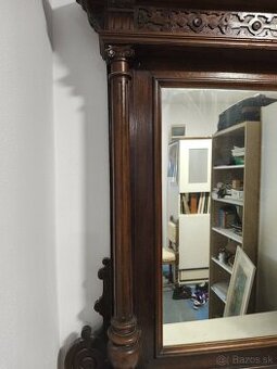 Vyrezávané zrkadlo