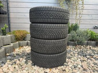 205/45 R18