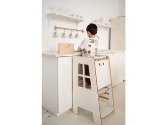 Predám detskú učiacu vežu-Montessori Kitchen Helper