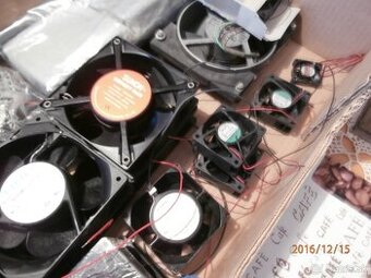 Male ventilatory na 24VDC.