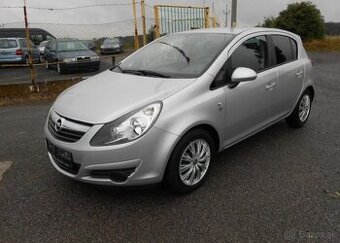 Opel Corsa 1,4 64 kW KLIMA Serviska benzín