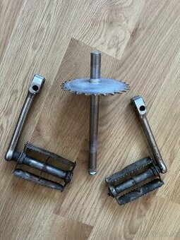 Babeta 207 pedále s oskou