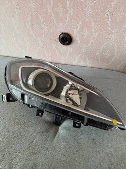 Lancia delta práve predné svetlo