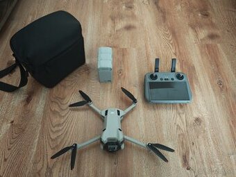 DJI mini 4 pro fly more combo