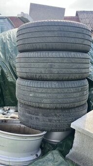 Ponukam na Predaj ako nove Pneumatiky 215/55/r17